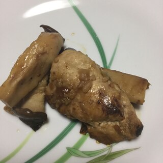 鶏胸肉とエリンギの醤油麹炒め